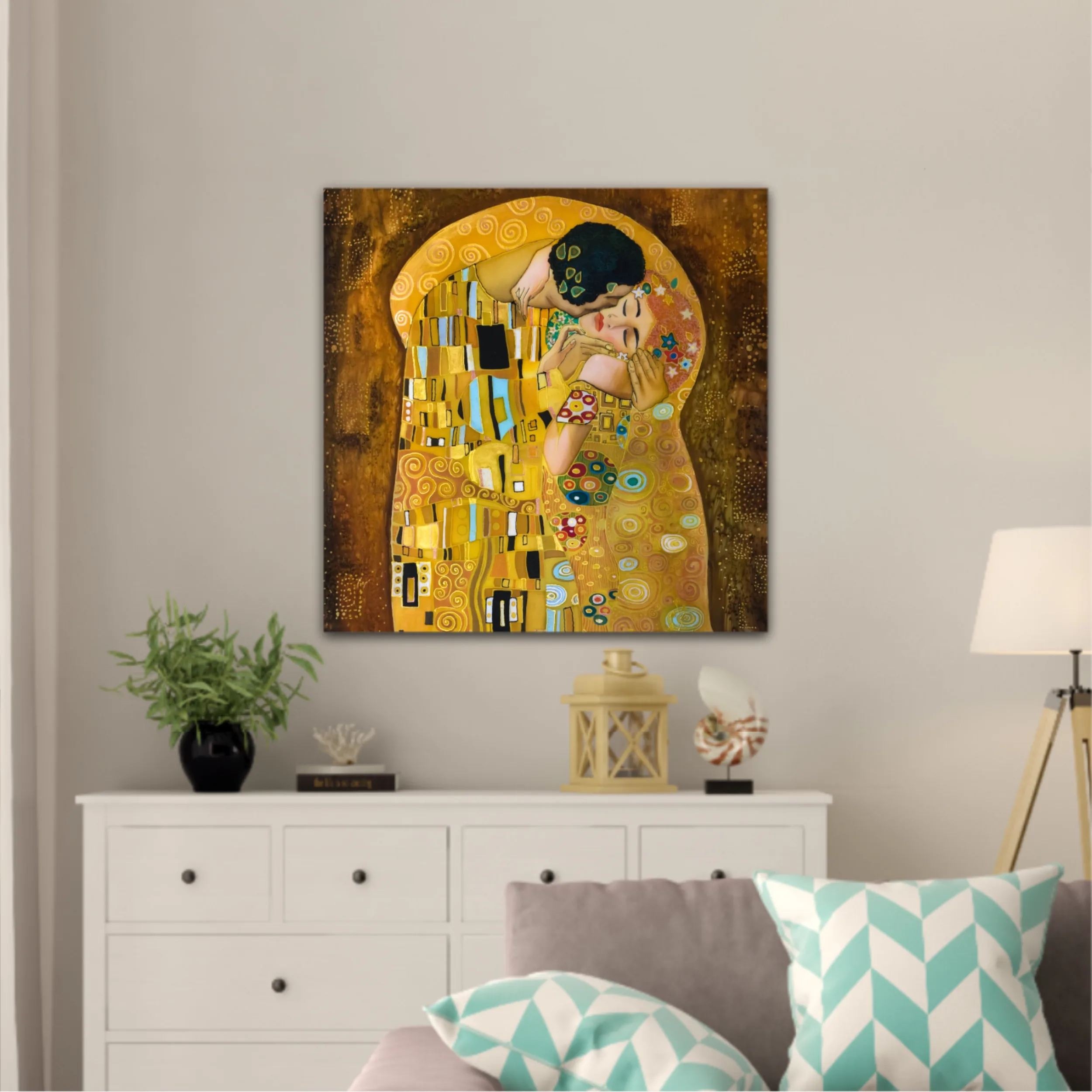 Kissing couple on the grounds of Gustav Klimt