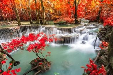Cascada frumoasa in Thailanda 3